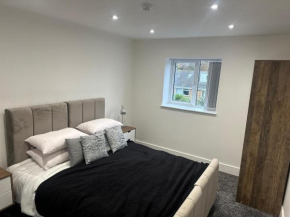 2 Bedroom Gem - Travel Easily Between Cities
